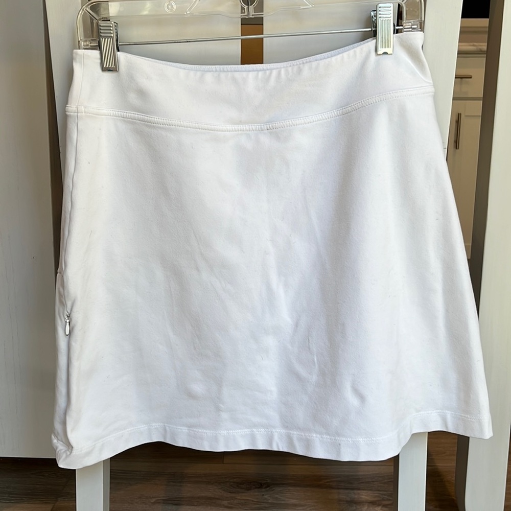 Athleta White Skort with side zip pocket - M